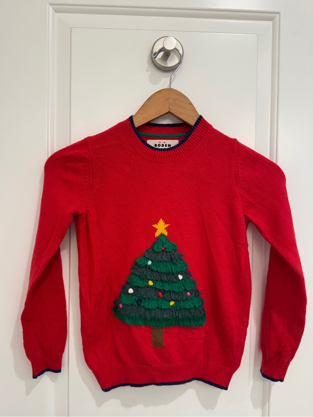 Mini Boden Red Men's Crewneck Christmas Tree Sweater appliqué size 7-8 nwot
